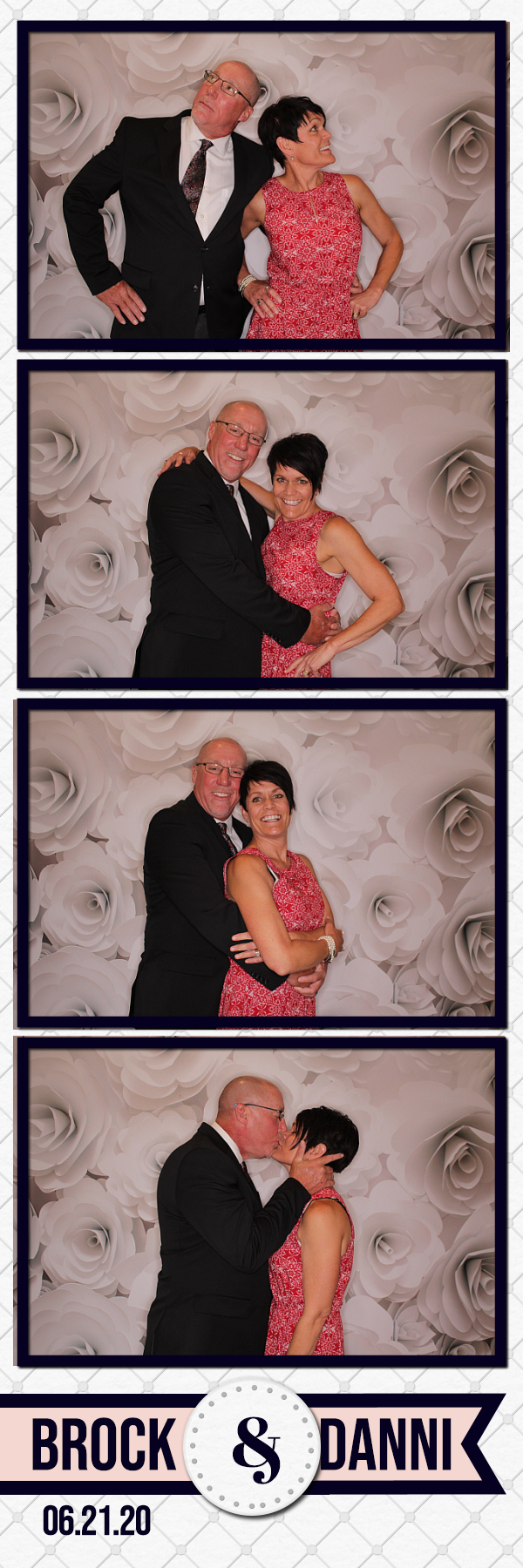 Danni and Brock’s Wedding | View more photos from the event at gallery.photoboothbillings.com/u/PhotoBoothBillings/Danni-and-Brock’s-Wedding